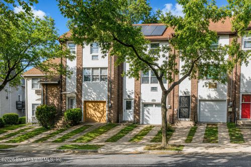102 Cebra Ave, Staten Island, NY, 10304-2206 | Card Image