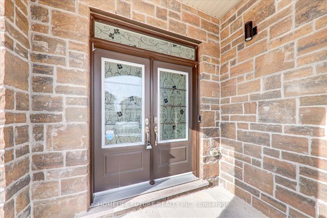 1345 Apollo St, House other with 4 bedrooms, 3 bathrooms and 4 parking in Oshawa ON | Image 6