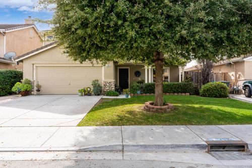 2564 Glenview Dr, Hollister, CA, 95023-8097 | Card Image