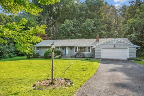 33 Golden Hill Street, Trumbull, CT, 06611 | Card Image