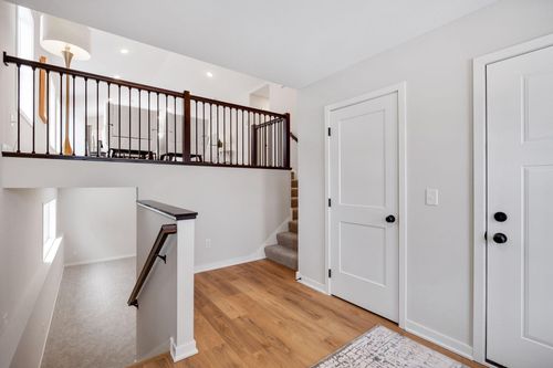 1113 Dorthy Ln, Elko New Market, MN, 55054-5414 | Card Image