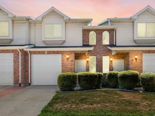 19-105 Peregrine Ln, Bountiful, UT, 84010-7102 | Card Image
