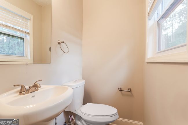 8621 Chestnut Ln, House other with 3 bedrooms, 2 bathrooms and null parking in Lithia Springs GA | Image 13