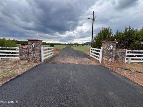 6 N 3242 Road, Vernon, AZ, 85940 | Card Image