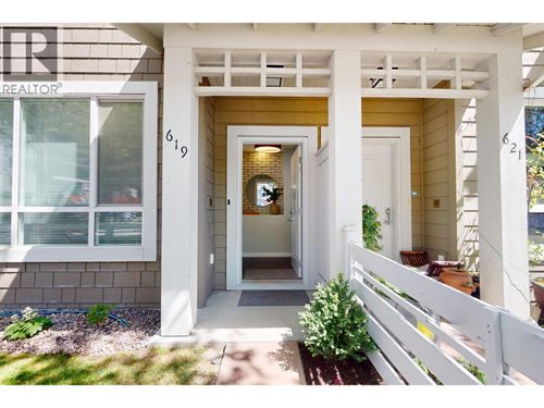619 Boynton Pl, Kelowna, BC, V1V3B5 | Card Image
