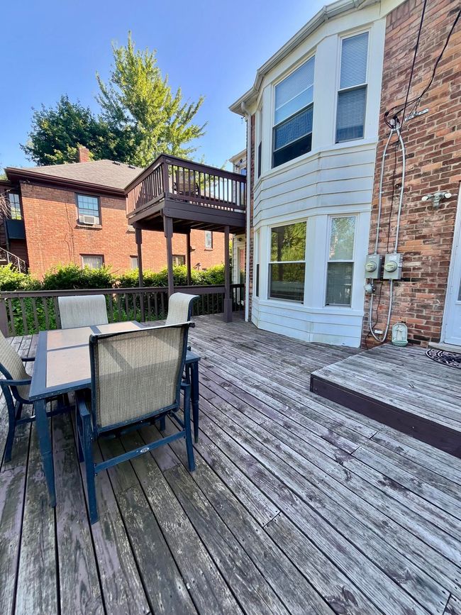 Lower deck | Image 36