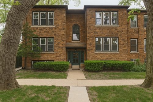 gard-207 Quincy St, Riverside, IL, 60546-2431 | Card Image