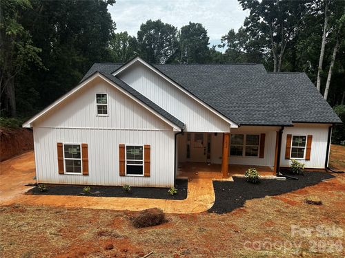 1694 Parsonage Ln, Newton, NC, 28658 | Card Image