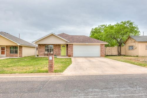 2305 Lindell Ave, San Angelo, TX, 76901-2013 | Card Image