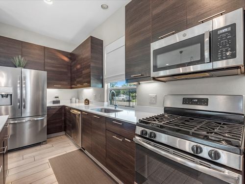 2210 Wipprecht St, Houston, TX, 77020-2718 | Card Image