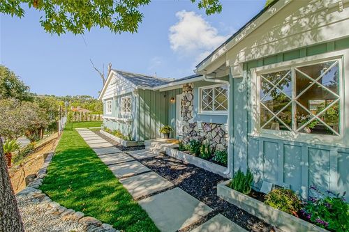 9851 Shadow Island Dr, Sunland, CA, 91040-1519 | Card Image