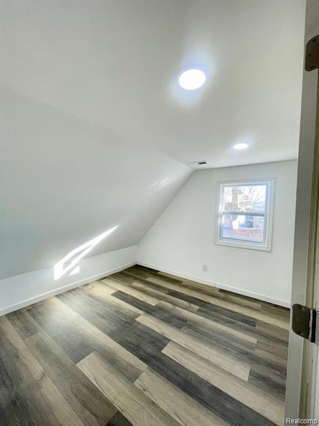 2382 Commor St, House other with 4 bedrooms, 2 bathrooms and null parking in Hamtramck MI | Image 11
