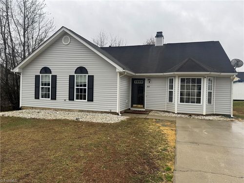 105 Lasalle Way, Greensboro, NC, 27406-8141 | Card Image