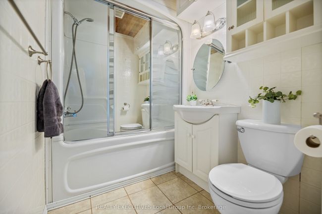 34 Ritchie Rd, House other with 3 bedrooms, 1 bathrooms and 6 parking in Cache Bay ON | Image 21
