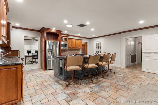 3855 Utica Ave, House other with 5 bedrooms, 5 bathrooms and null parking in Tulsa OK | Image 12