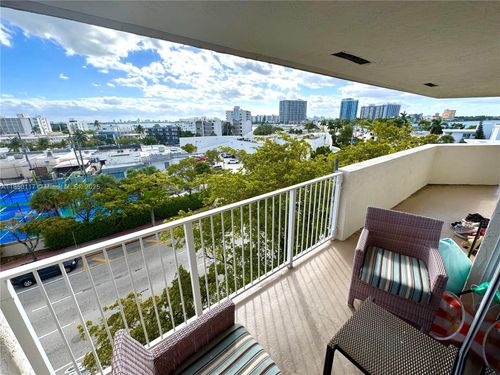 apt-504-1975 Normandy Dr, Miami Beach, FL, 33141-4496 | Card Image