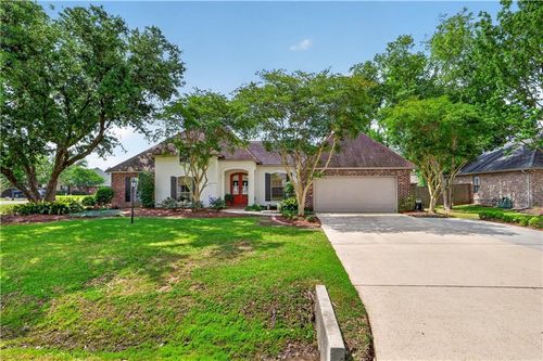 3200 Range Ct, Mandeville, LA, 70448-8494 | Card Image