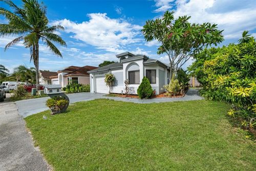 620 Laurel Way, North Lauderdale, FL, 33068-3939 | Card Image