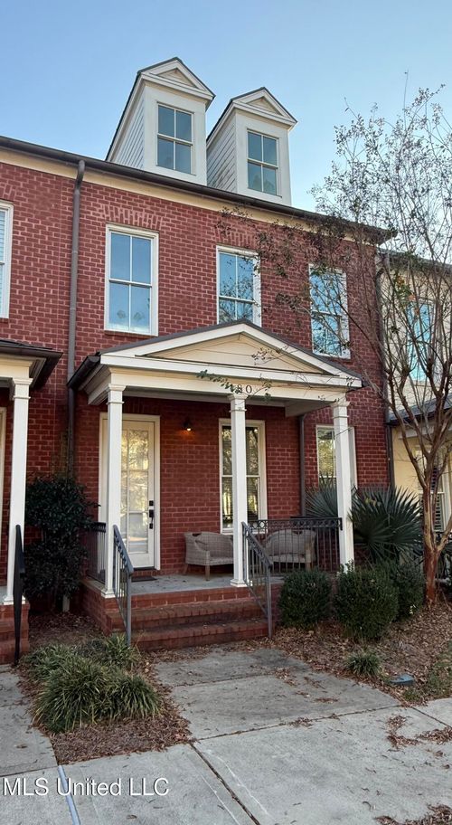 180 Harper St, Ridgeland, MS, 39157-8674 | Card Image