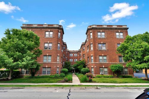 2s-58 Forest Ave, Riverside, IL, 60546-2515 | Card Image