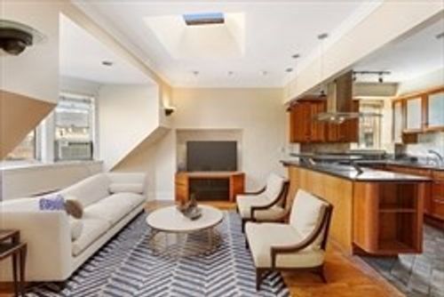 ste-8-41 Worcester Sq, Boston, MA, 02118-2919 | Card Image