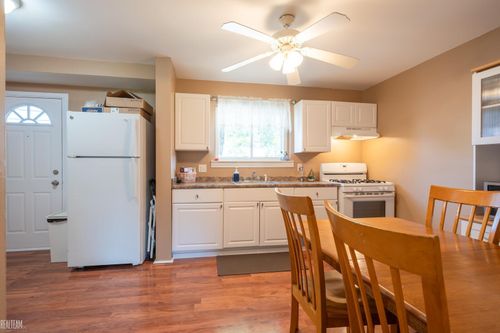 20922 Hunt Dr, Roseville, MI, 48066-2219 | Card Image