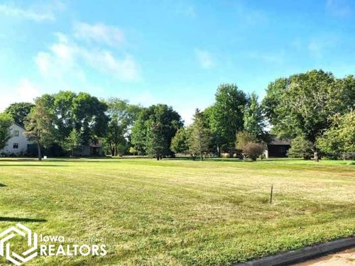 45 Ridge Rd Ne, Mason City, IA, 50401-2583 | Card Image