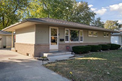 2315 Valley Park Drive, House other with 3 bedrooms, 1 bathrooms and null parking in Cedar Falls IA | Image 2