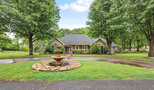 400 Nw Linebarger Ln, Bentonville, AR, 72712-3911 | Card Image