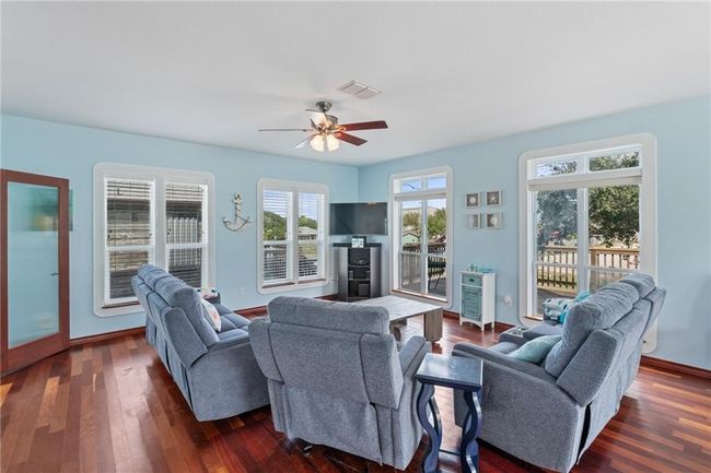 207 S 2 Nd St, House other with 4 bedrooms, 3 bathrooms and 6 parking in Rockport TX | Image 13