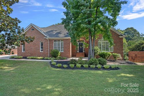 343 Gringley Hill Rd, Fort Mill, SC, 29708-6945 | Card Image