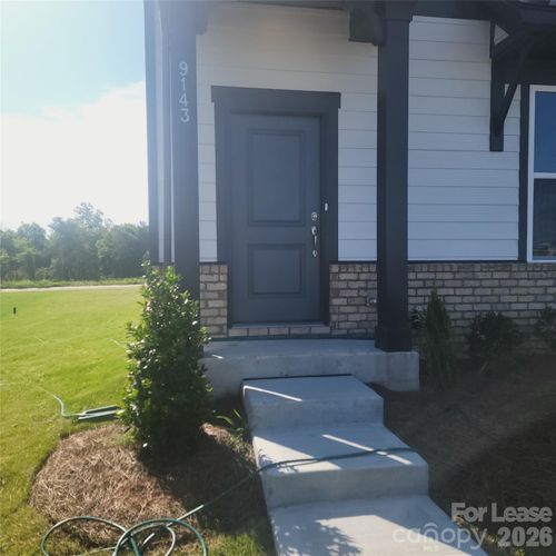 9143 Harwen Lane, Charlotte, NC, 28215 | Card Image