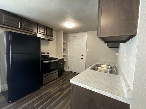 apt-4-214 W Republic Ave, Baytown, TX, 77520-7773 | Card Image