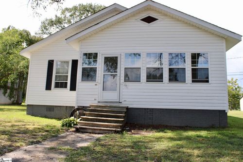 21 1st St, spartanburg, SC, 29307 | Card Image