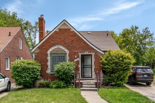 19200 Goulburn St, Detroit, MI, 48205-2119 | Card Image