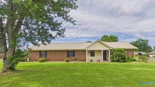 200 Silverwood Ln, Hazel Green, AL, 35750-8689 | Card Image