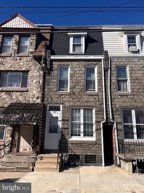 1148 N 10th St, Reading, PA, 19604-2102 | Card Image