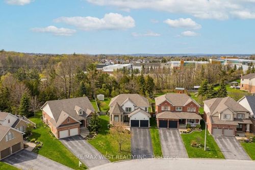 90 Birkhall Pl, Barrie, ON, L4N0K2 | Card Image