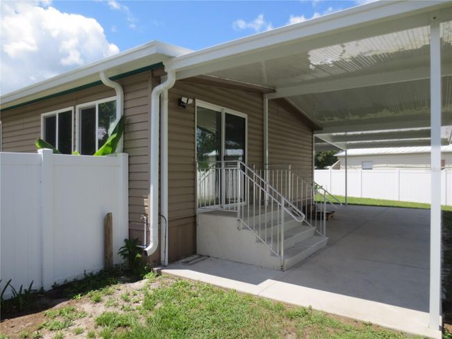 Side area | Image 12