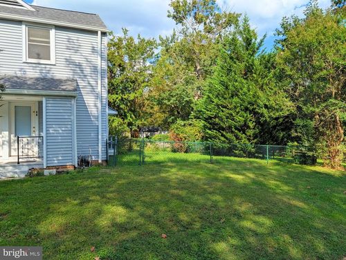 8 Laurel Hill Rd, GREENBELT, MD, 20770-7762 | Card Image