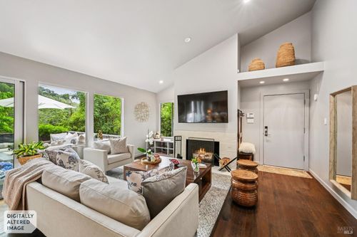 7 Madera Ave, Ross, CA, 94957-9504 | Card Image