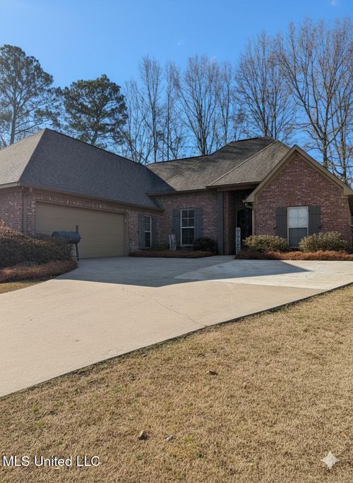 110 Bridge Park Dr, Canton, MS, 39046-6041 | Card Image