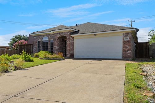 10821 Deauville Cir S, Fort Worth, TX, 76108-4549 | Card Image