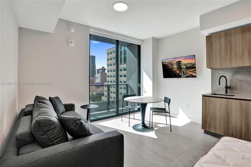 801b-121 Ne 5 St, Miami, FL, 33132 | Card Image