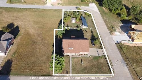 380 S Hartford Ave, Bolivar, MO, 65613-2082 | Card Image