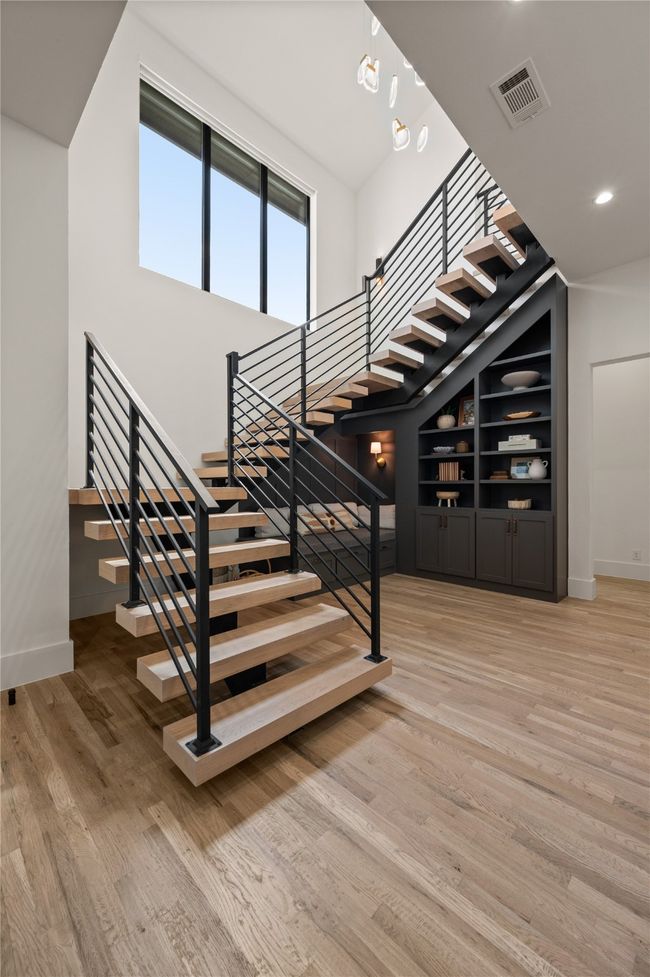 Floating Staircase and Artisan Chandelier | Image 29