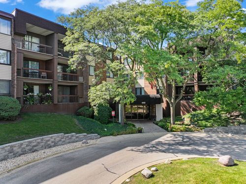 unit-1m-440 Raintree Ct, Glen Ellyn, IL, 60137-6730 | Card Image