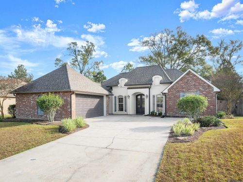 19910 Stonehill Dr, Denham Springs, LA, 70726-7673 | Card Image