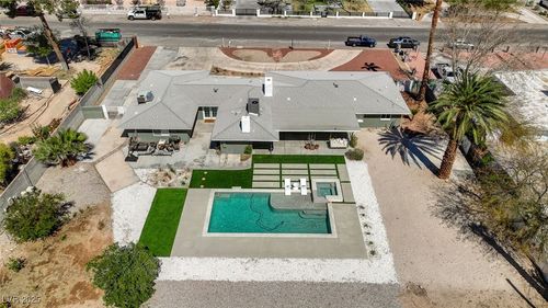 2711 Ashby Ave, Las Vegas, NV, 89102-2137 | Card Image