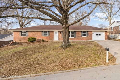 709 Geneva St, Jefferson City, MO, 65109-0635 | Card Image